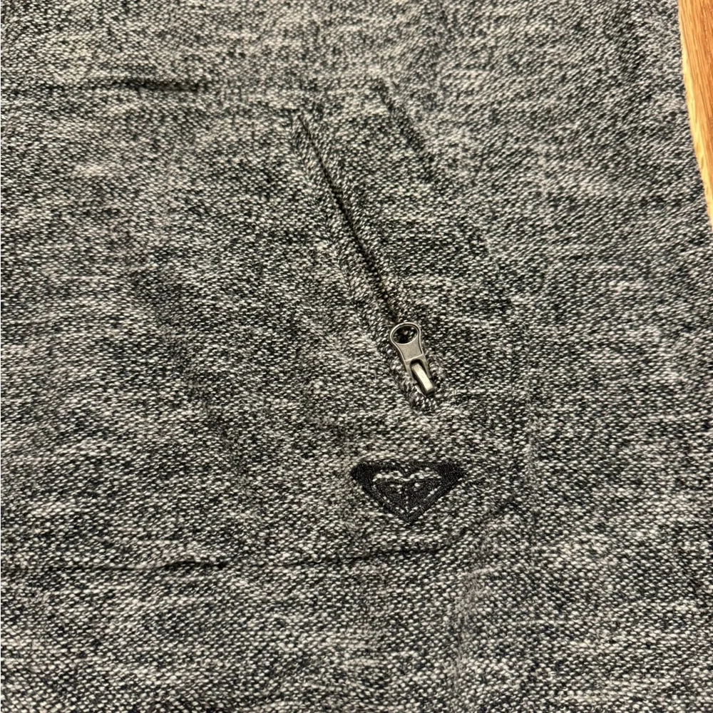Women’s Roxy sweatshirt - Picture 2 of 3